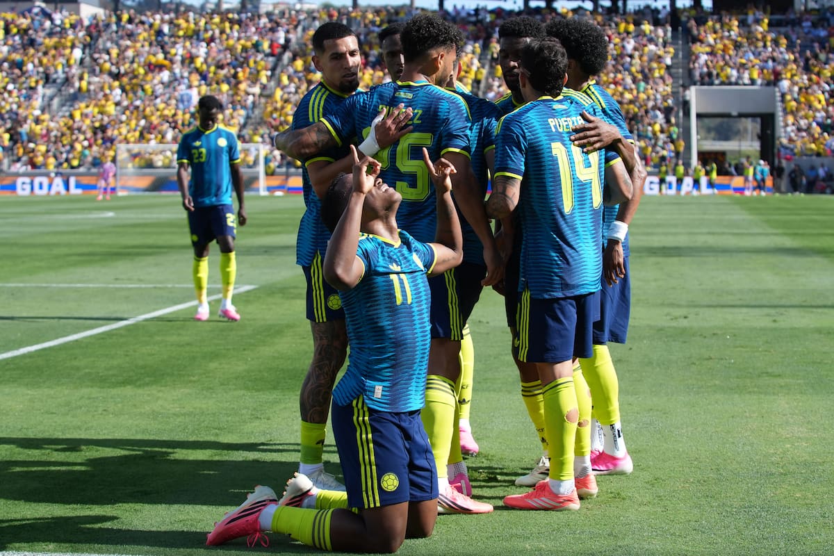 AME9585. SAN DIEGO (ESTADOS UNIDOS), 07/06/2026.- Jugadores de Colombia celebran un gol este domingo, en un partido amistoso entre Colombia y Jordania en el estadio Snapdragon de San Diego (EE.UU.). EFE/ Omar Alonso