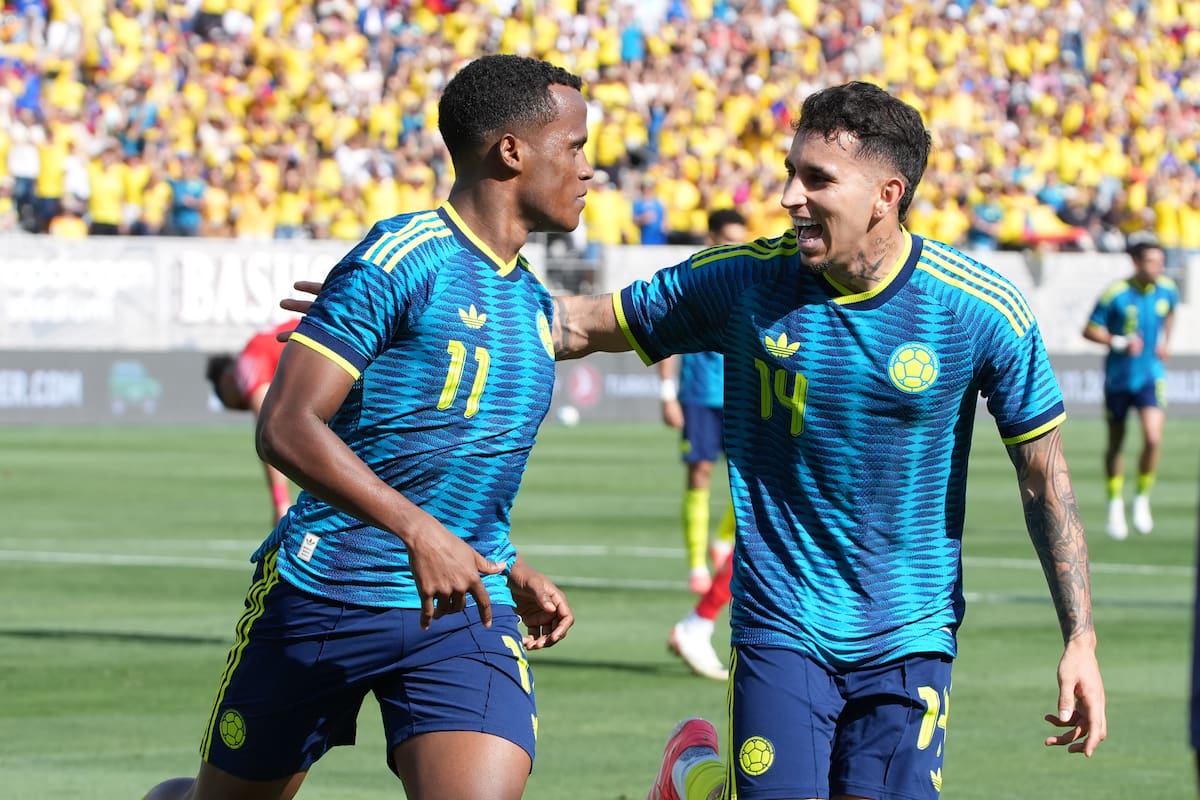 AME9585. SAN DIEGO (ESTADOS UNIDOS), 07/06/2026.- Jhon Arias (i) y Gustavo Puerta de Colombia celebran un gol este domingo, en un partido amistoso entre Colombia y Jordania en el estadio Snapdragon de San Diego (EE.UU.). EFE/ Omar Alonso