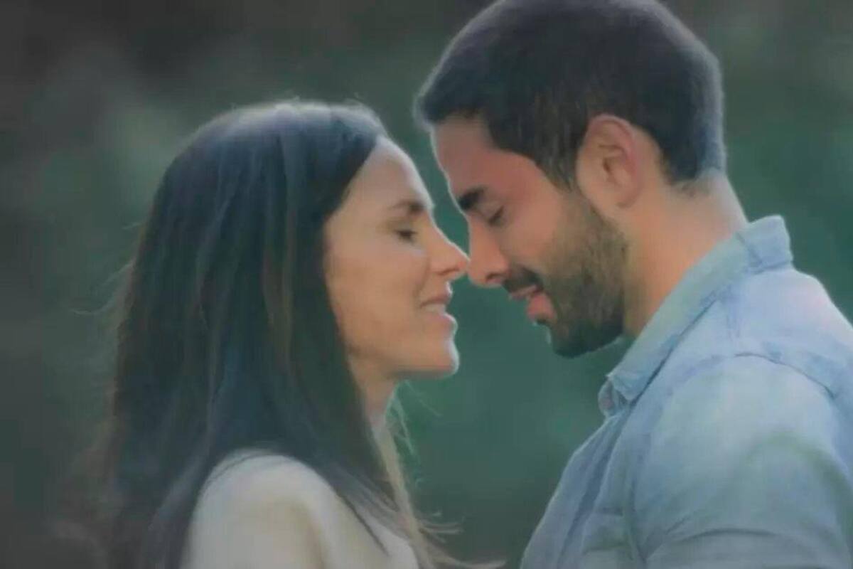 Ana y Joaquín sellan su amor con su primer beso apasionado, que se volvió viral en redes sociales. Captura de video / VANGUARDIA