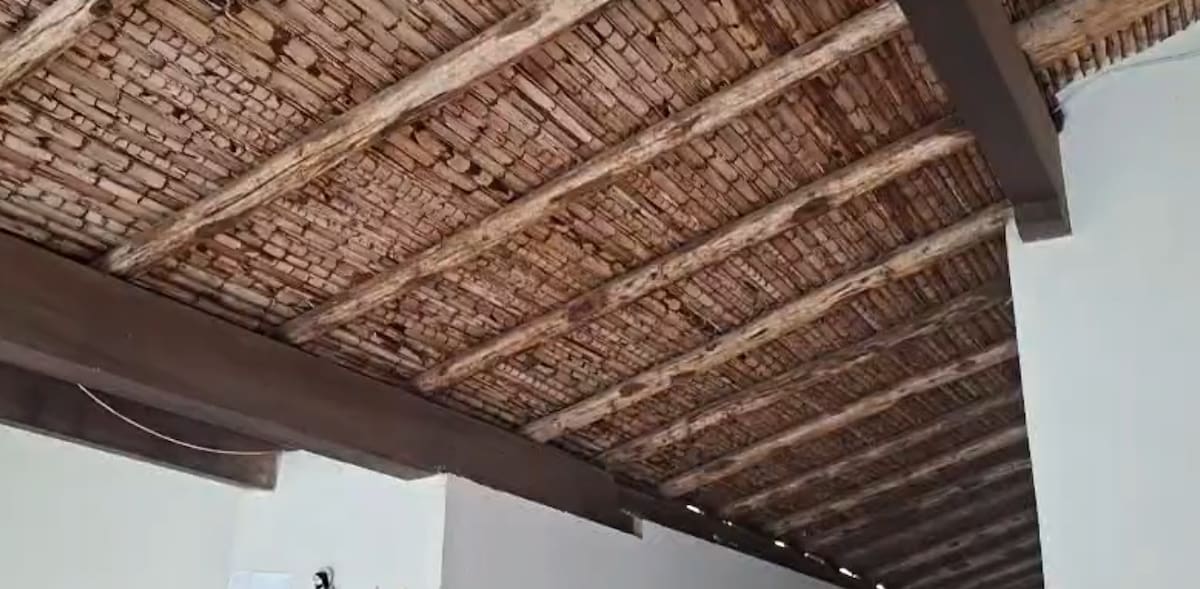Los adultos mayores residentes en el asilo de Barichara piden apoyo de la comunidad para el arreglo de infraestructura y el sostenimiento.