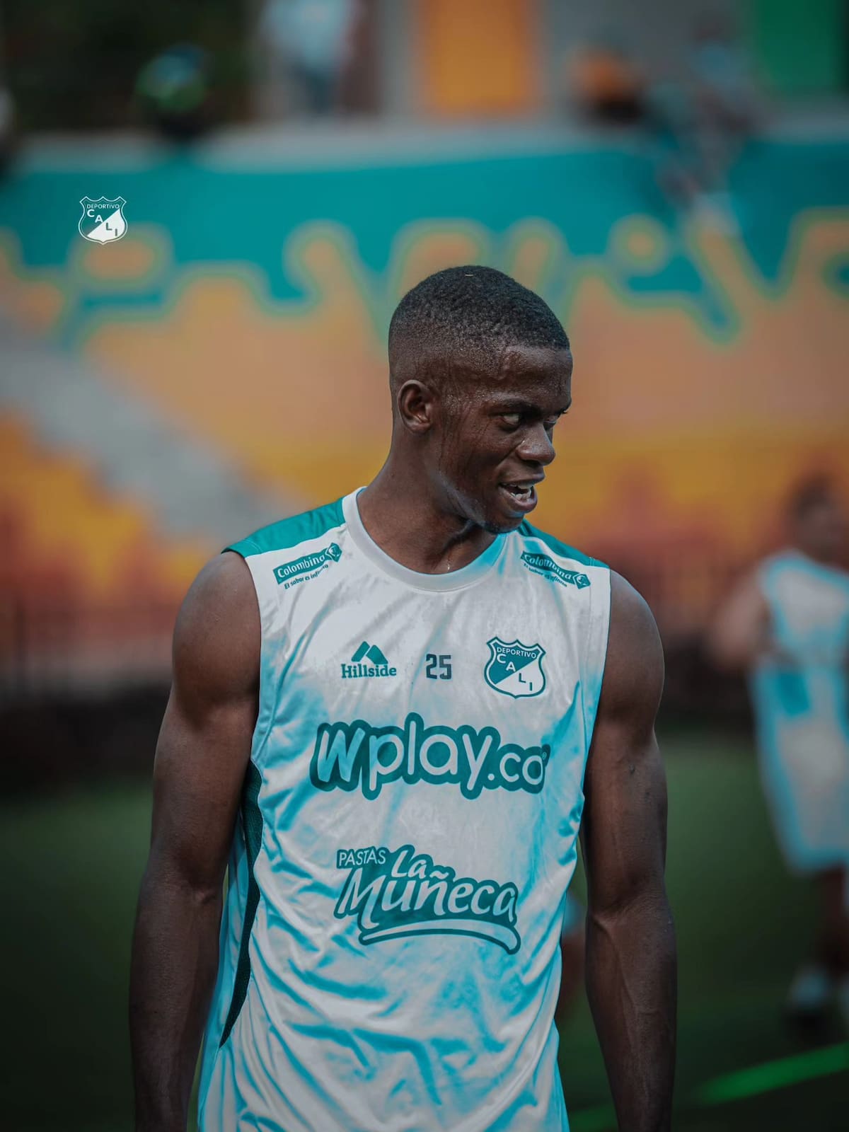 Andrés Colorado, mediocampista del Deportivo Cali, reflexionó sobre la labor del periodista, luego del cuestionamiento de un comunicador de Bucaramanga. Foto: Captura de pantalla de Win Sports.
