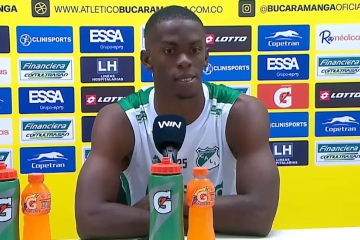 Andrés Colorado, mediocampista del Deportivo Cali, reflexionó sobre la labor del periodista, luego del cuestionamiento de un comunicador de Bucaramanga. Foto: Captura de pantalla de Win Sports.