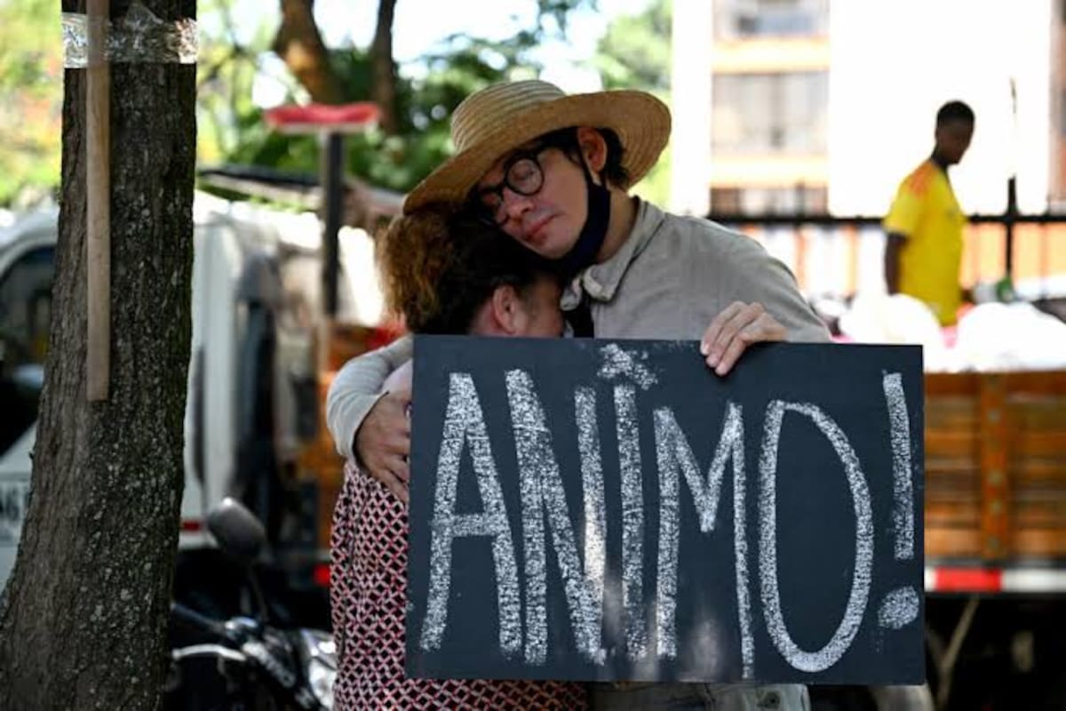 Andrés Solomón es el músico colombiano que notó que las necesidades van más allá de medicinas, techo y alimentos Foto: AFP