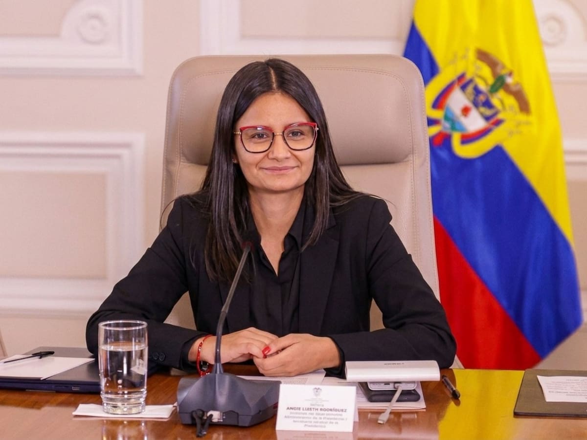 La funcionaria reveló que entregó una millonaria cifra antes de acudir a las autoridades. | Foto: Vanguardia