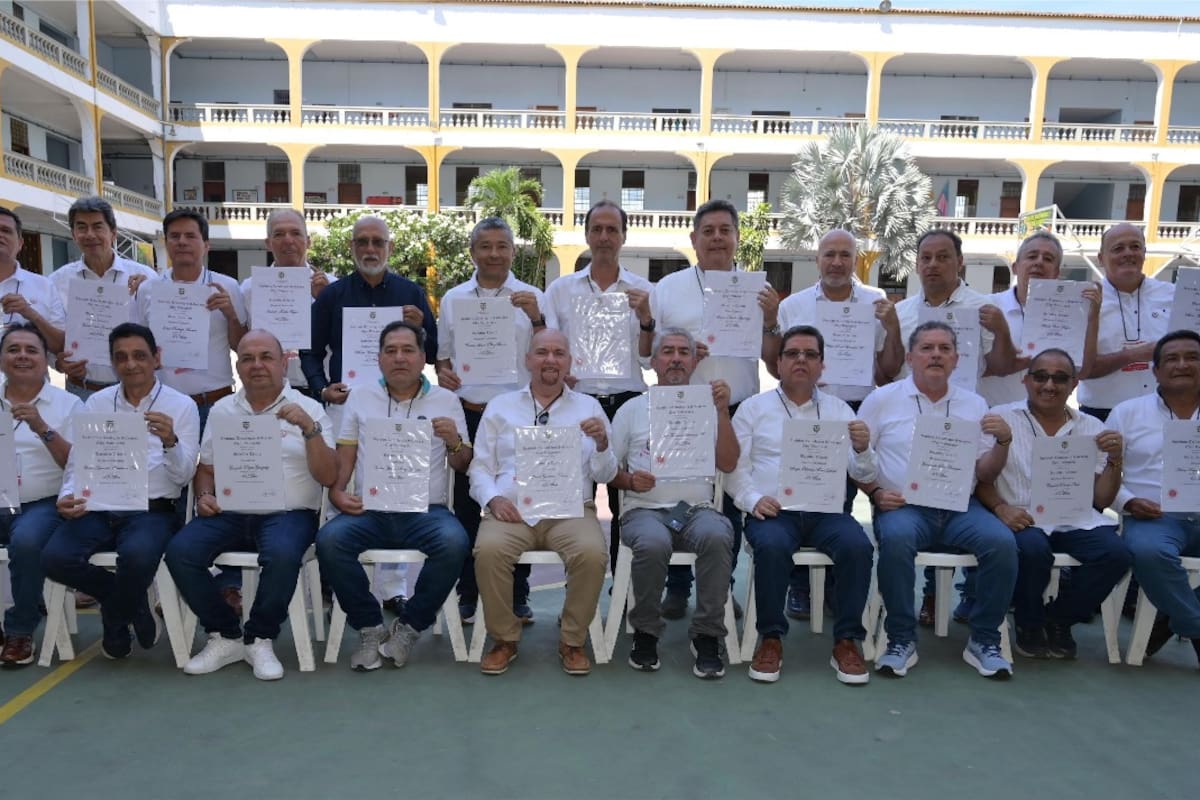 elson Amado, Henry Vera, Óscar Pedraza, Isnardo Ardila, Walter Martínez, Carlos A. Pérez Bueno, Hernando Rueda, Erwin Durán, Néstor R. Monsalve, Juan M. Quintero, Alfredo Cote, Alirio Moncada, Ricardo Núñez, Carlos G. Cárdenas, Gonzalo Reyes, Carlos A. Pérez Mancipe, Javier Garavito, Iván F. Serrano, Sergio O. Ferro, Hernando Roa, Edgard Palacio y Víctor H. Vargas. Suministrada / VANGUARDIA