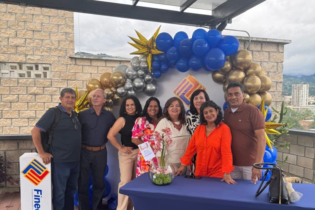 Luis Fernando Rodríguez, Aresio Lineros, Yuly Mireya Pedraza, Amparo Rincón, Nelly Raguá, Claudia Inés Serrano, Nancy Parra y René Adalberto Lozano. Suministrada / VANGUARDIA