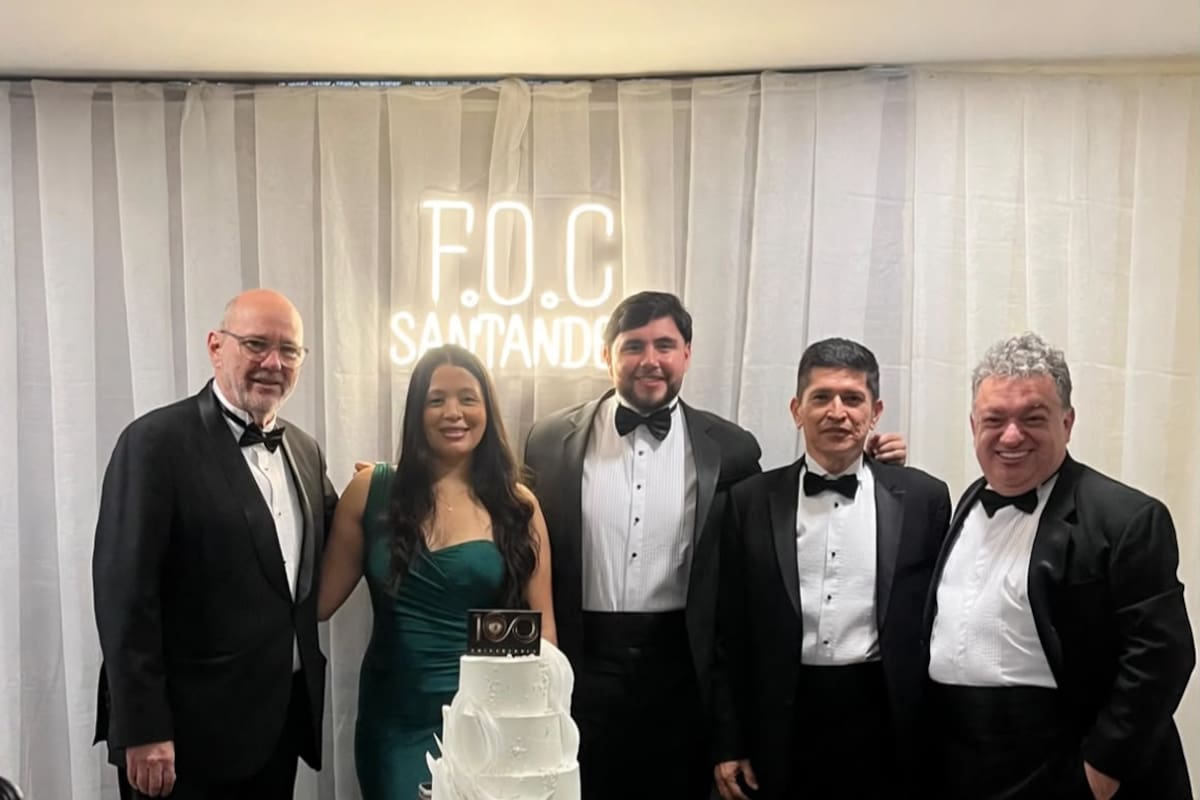Carlos Ernesto Silva, María Camila Suárez, Jairo Fernando Picón, William Villabona y Enrique ‘Kike’ Mesa. Suministrada / VANGUARDIA