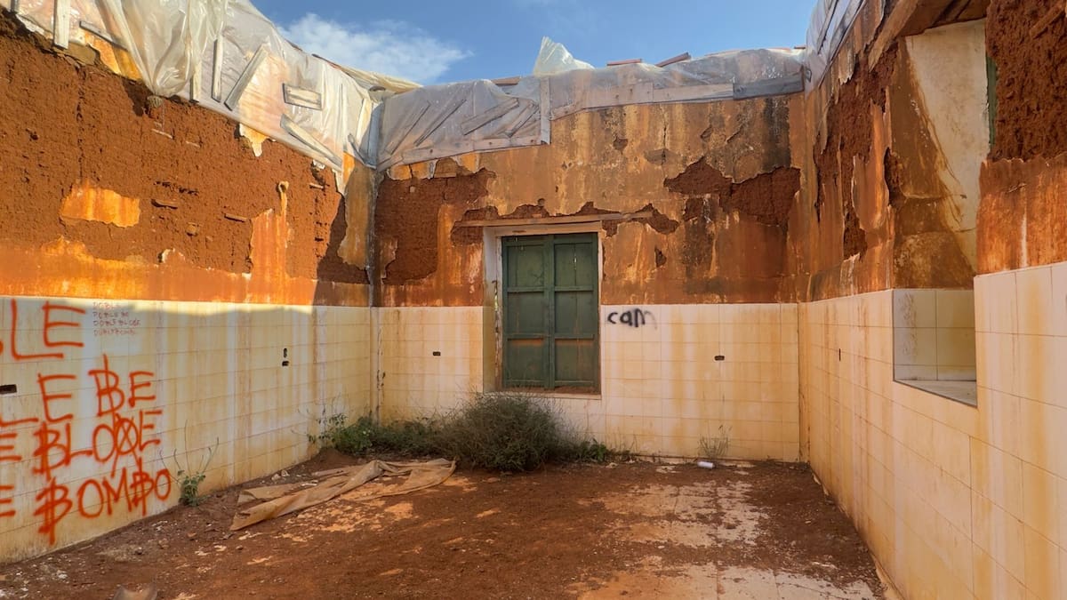 Así luce la antigua Casona que se estima fue construida a inicios del siglo dieciocho.