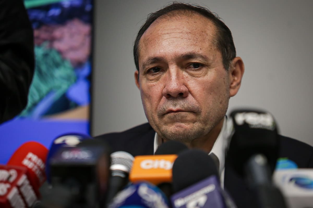 El ministro de Trabajo, Antonio Sanguino, quien reveló que el Gobierno plantea desindexar la vivienda VIS y VIP del salario mínimo. //Colprensa - Cristian Bayona.