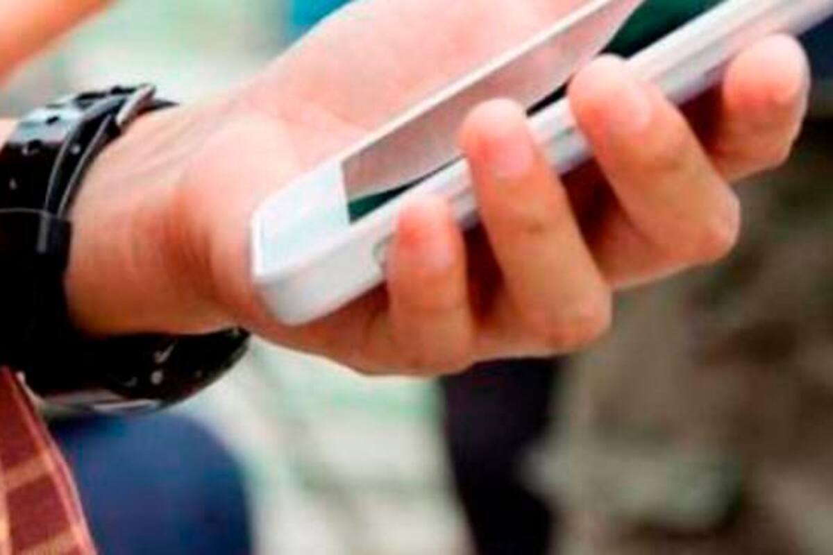 Una encuesta reveló que la mayoría de los consultados utiliza las plataformas para trámites financieros. FOTO: COLPRENSA.