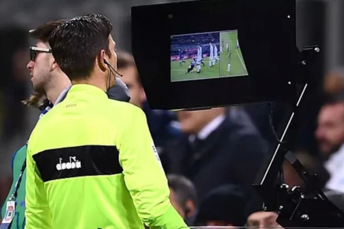 El VAR evoluciona: Brasil aplicará el fuera de juego semiautomático en su liga desde 2026. /FOTO: Redes