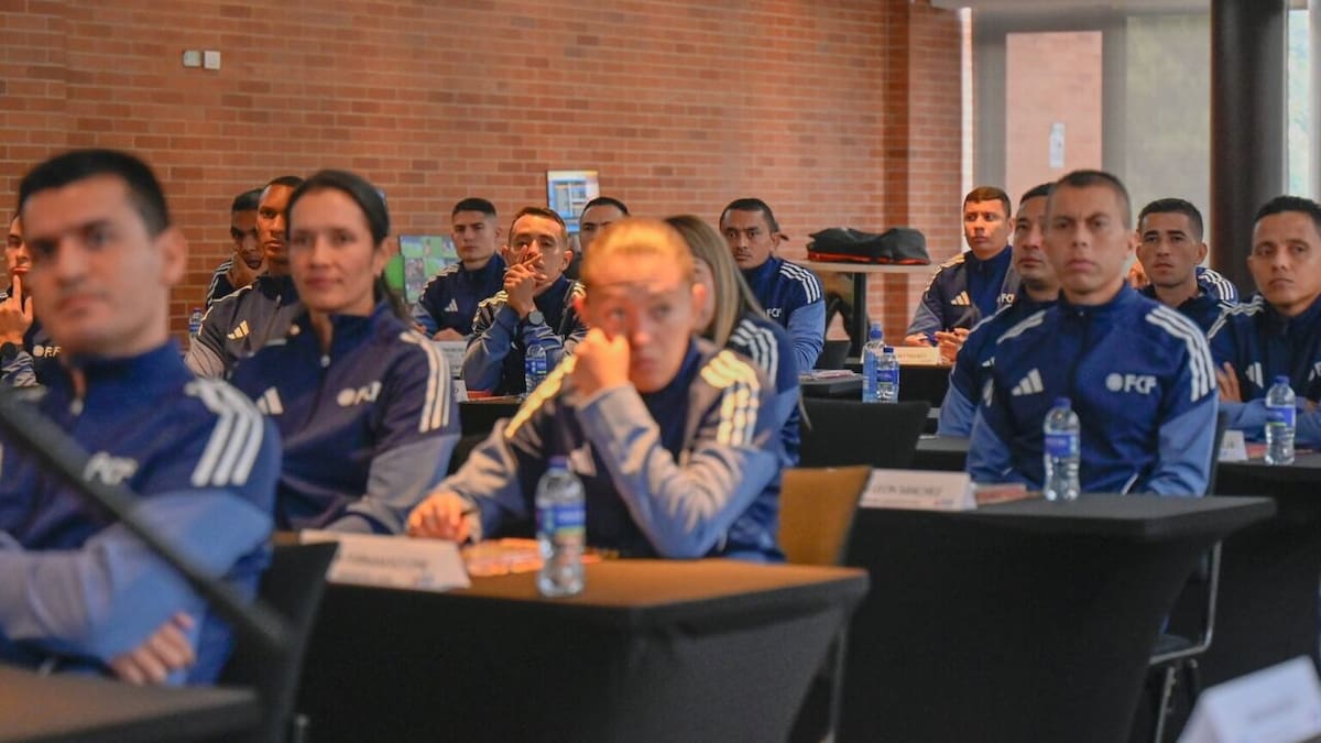 La Federación Colombiana de Fútbol negó los señalamientos de injerencia en las decisiones arbitrales. /FOTO: FCF