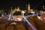 Video: Belén vuelve a encender su árbol de Navidad tras dos años apagado por la guerra