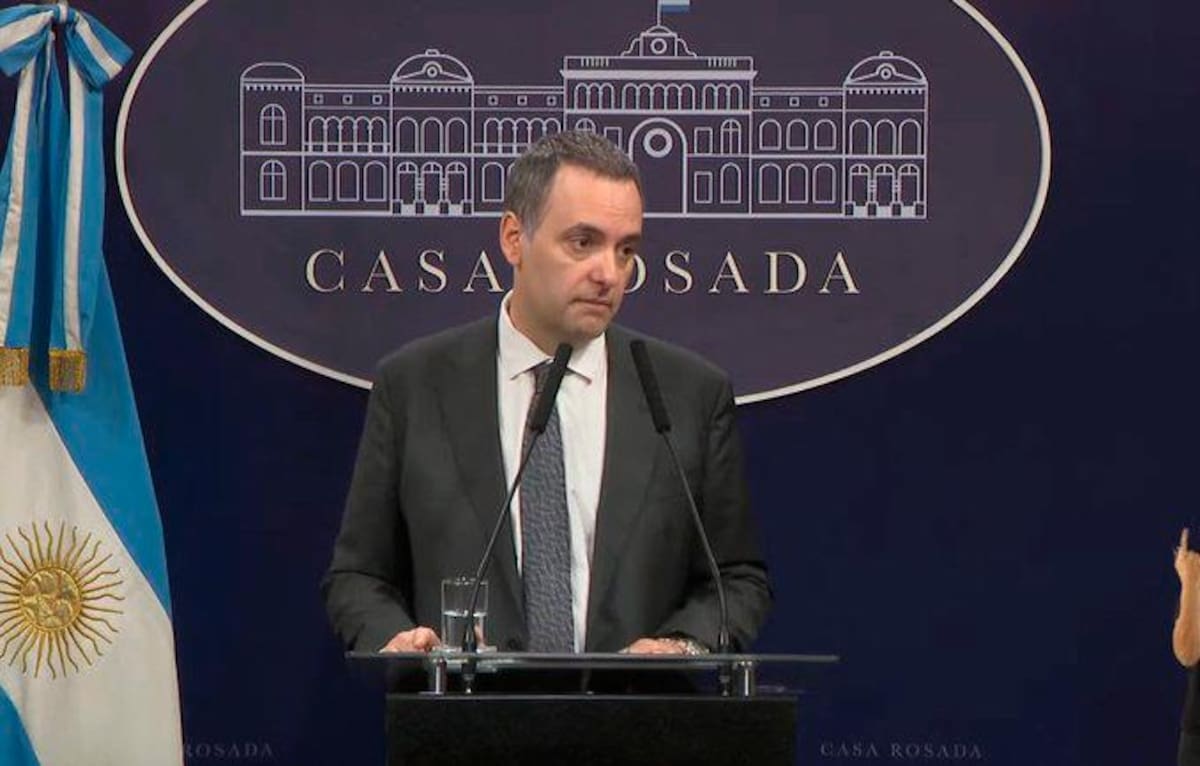 Manuel Adorni, portavoz presidencial de Argentina. Tomada de X/VANGUARDIA