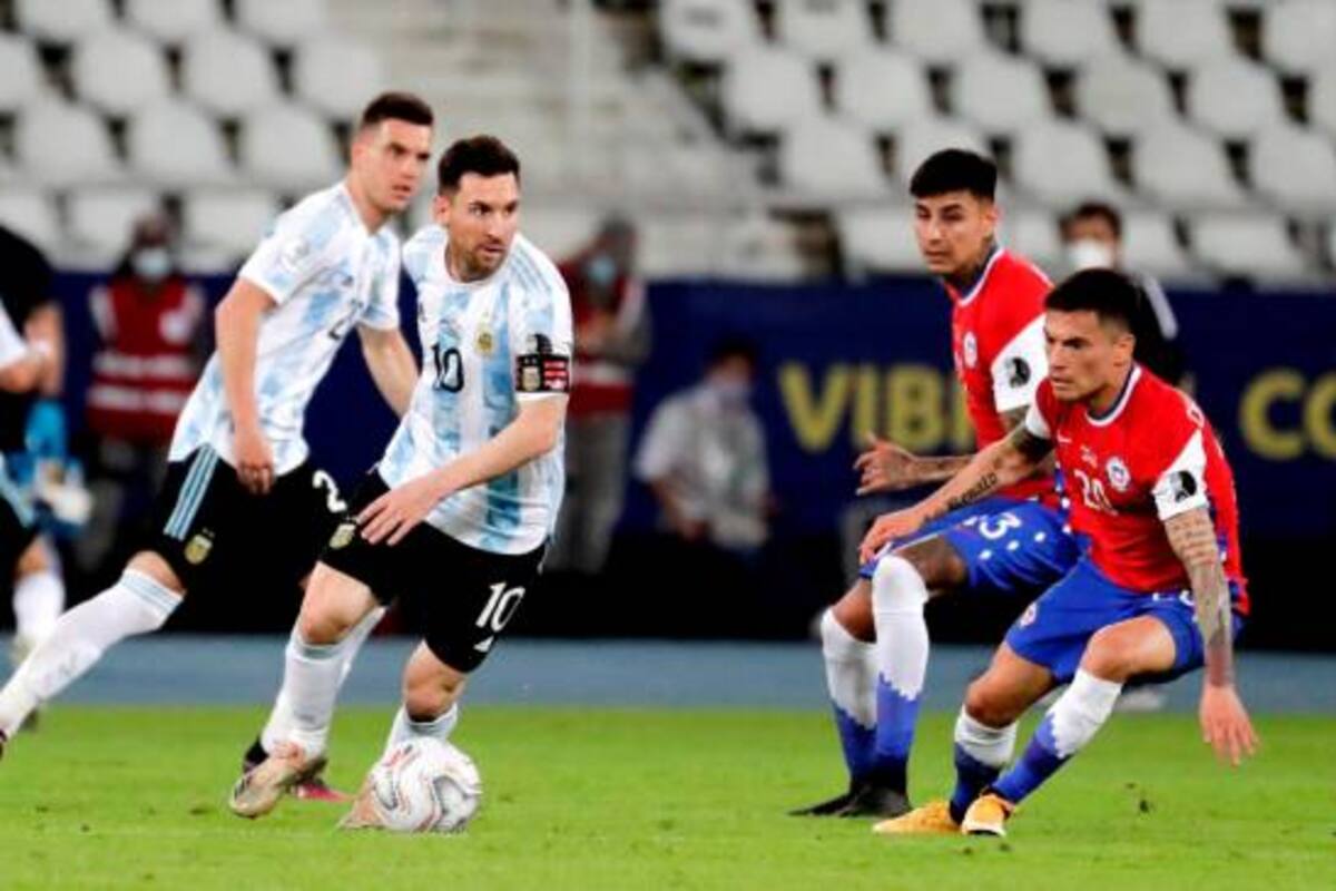 Argentina y Chile se enfrentan en la Copa América de 2024. Foto: EFE.