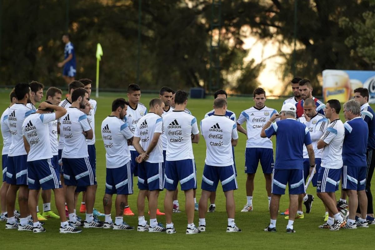 Messi aseguró que luchará hasta el final por conseguir su sueño de levantar el único gran título que le falta, la Copa del Mundo, y esta podría ser la última oportunidad para él y toda una generación de jugadores argentinos que brillan en el fútbol internacional, puesto que en Rusia 2018 la gran mayoría rondará o superará los 30 años. (Foto: AFP / VANGUARDIA LIBERAL)