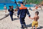 Emergencia en el Tayrona: Embarcación se volcó con 22 turistas, entre ellos cuatro menores de edad