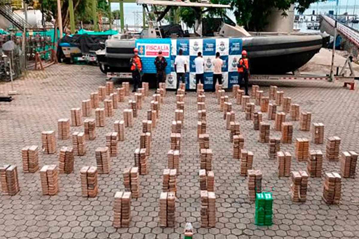 En acciones conjuntas se incautaron 195 toneladas de cocaína en 45 días de operaciones conjuntas, actuando en el marco de la XII Campaña Naval Orión. Suministrada/VANGUARDIA
