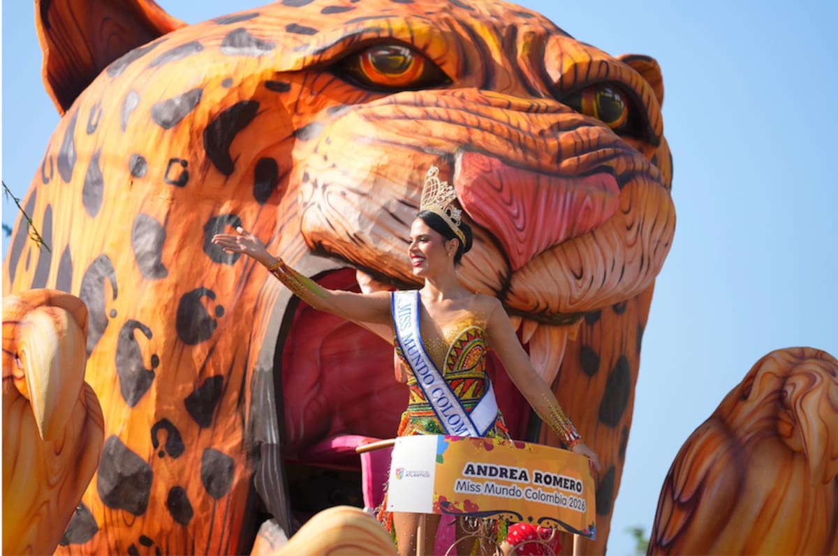 ‘Artesanías del Atlántico’ fue la carroza que obtuvo el primer lugar como la Mejor Carroza del desfile de la Batalla de Flores, en ella iba la Miss Mundo Colombia, Adriana Romero.//Cortesía Carnaval de Barranquilla.
