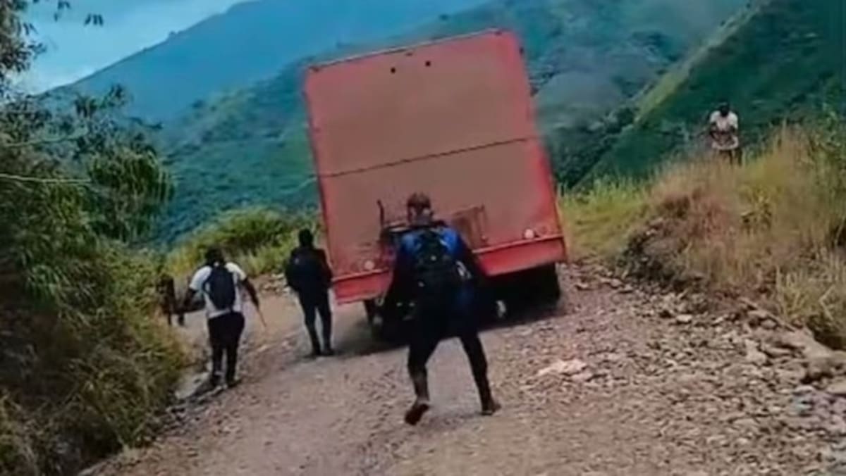 Ataque con explosivos en medio del hurto a un carro de valores en El Patía (Cauca) dejó un muerto y generó violentos enfrentamientos: esto se sabe.