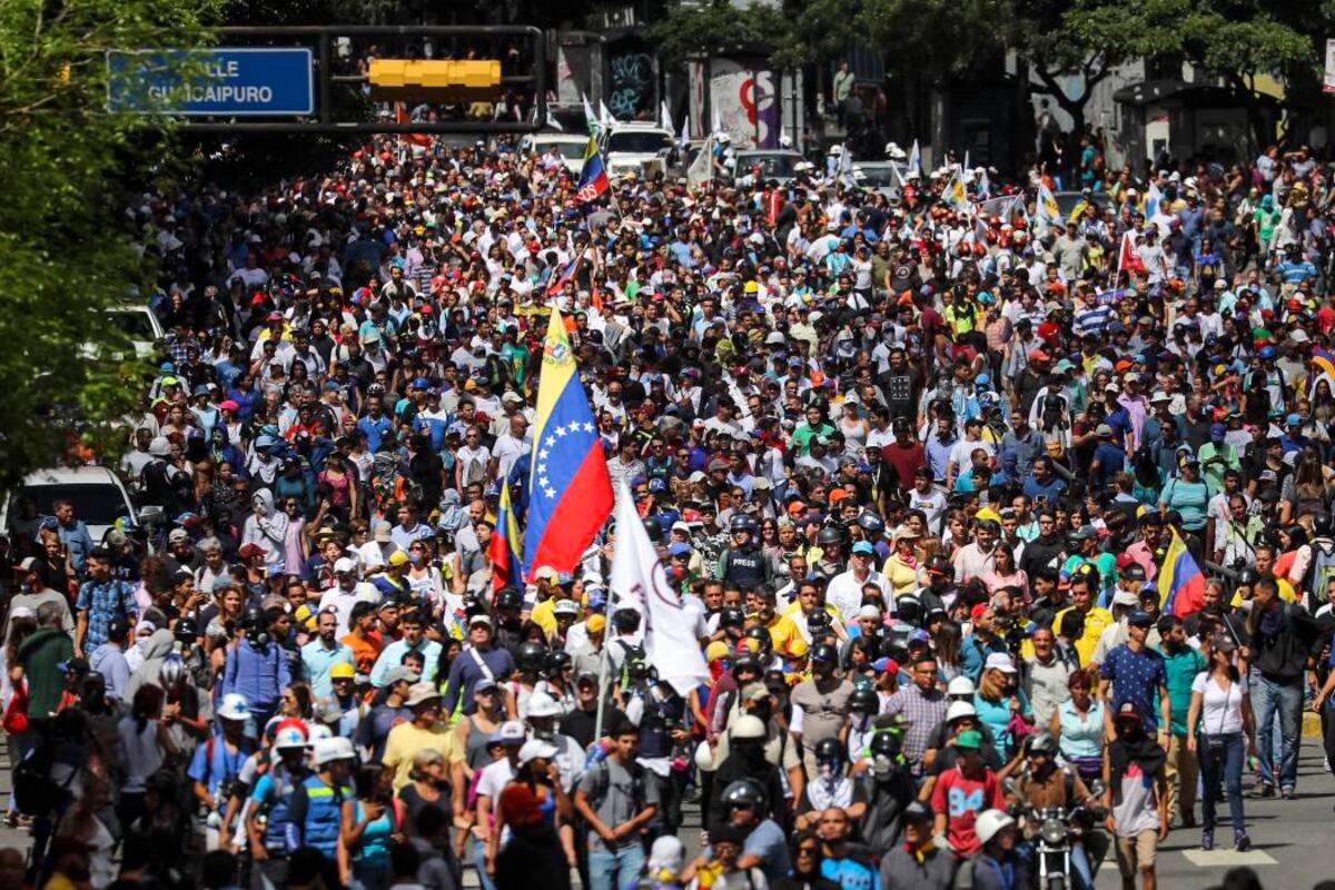 Opositores participaron en una manifestación contra la Asamblea Nacional Constituyente ayer. (Foto: EFE/VANGUARDIA LIBERAL )