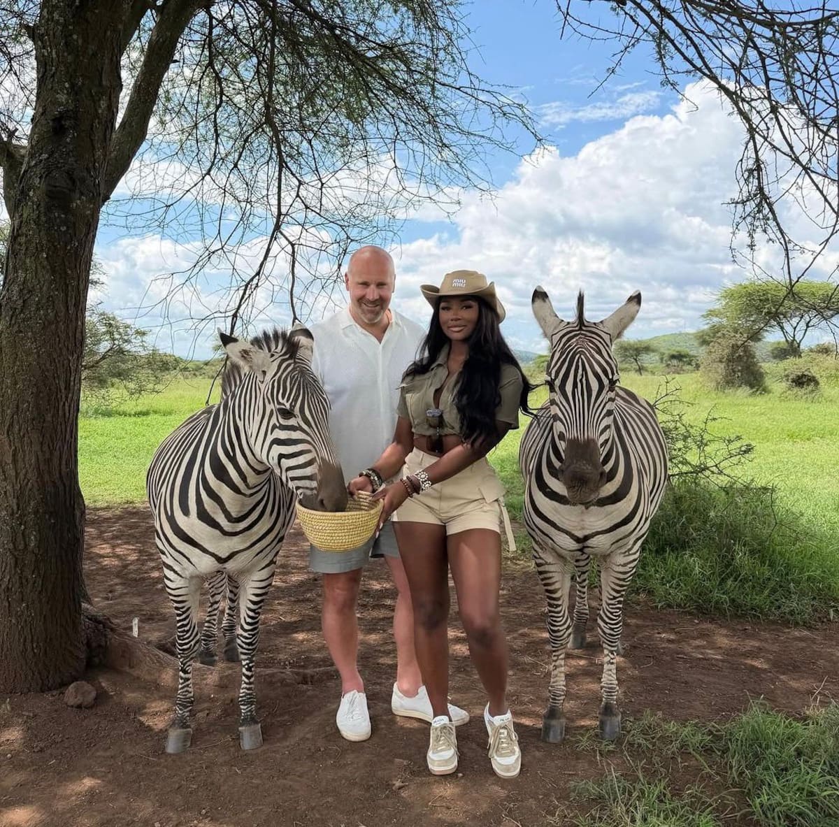 La muerte de influencer Ashlee Jenae, en Tanzania tras pedido de mano, desata sospechas.