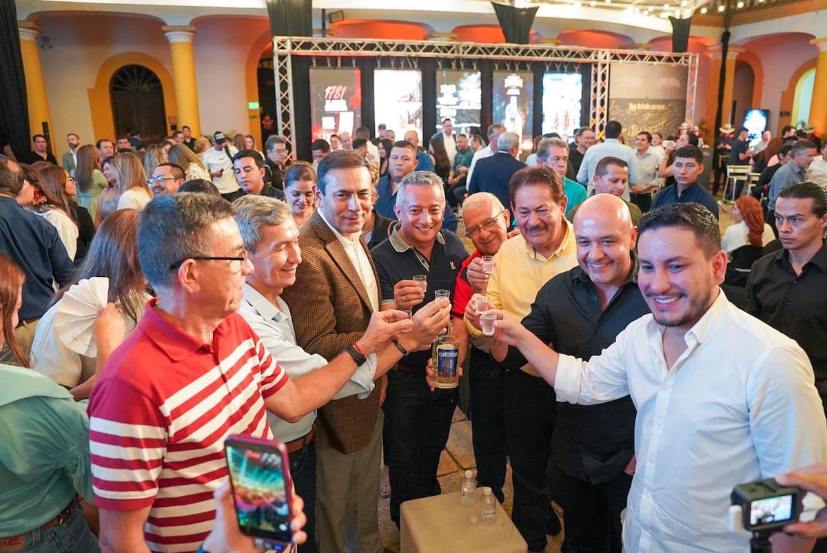 Así fue el lanzamiento de la familia de licores 'Comunera' por parte de la Empresa Santandereana de Licores | Foto Gobernación de Santander