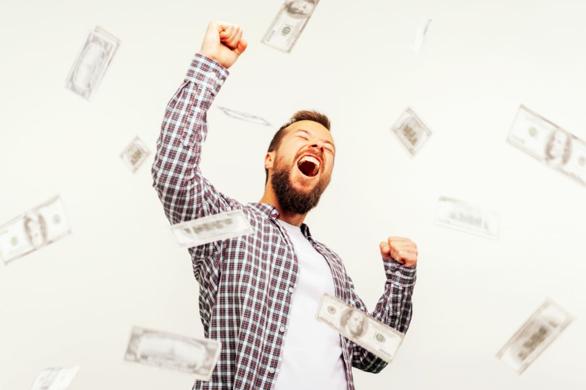Más de 215.000 personas participaron en la polla mundialista, pero solo un colombiano logró quedarse con el premio mayor de $500 millones. Foto de// Canva.