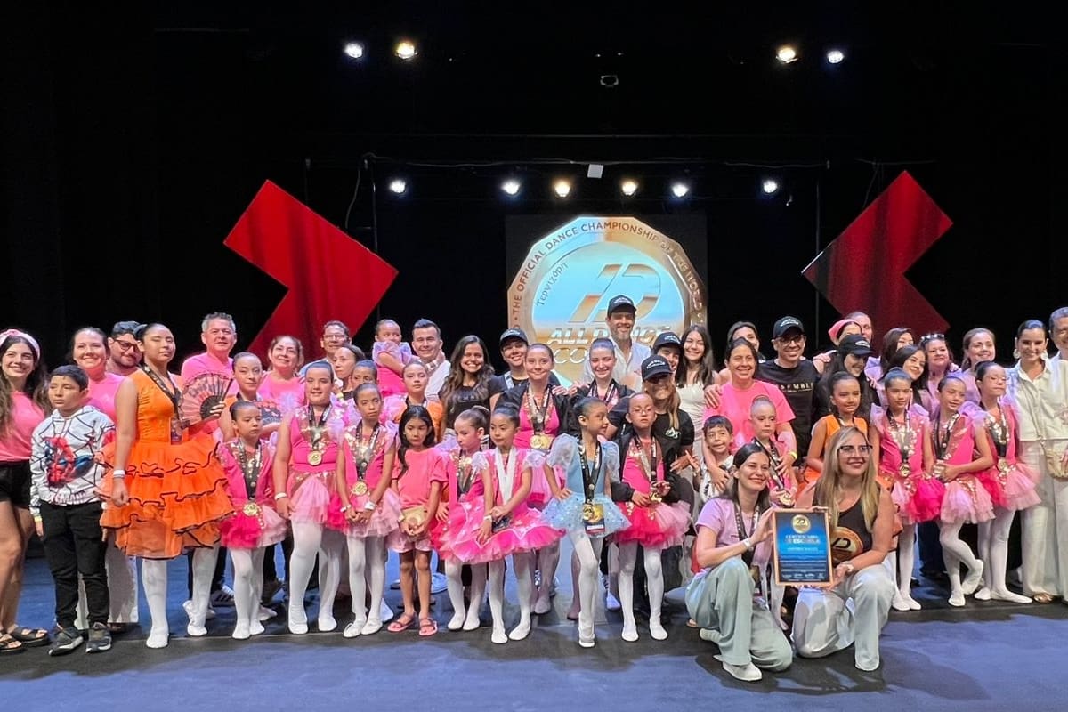 Assemble Ballet brilla en Santa Marta: 15 trofeos y un premio especial que impulsa su sueño internacional. Foto: Cortesía/Vanguardia