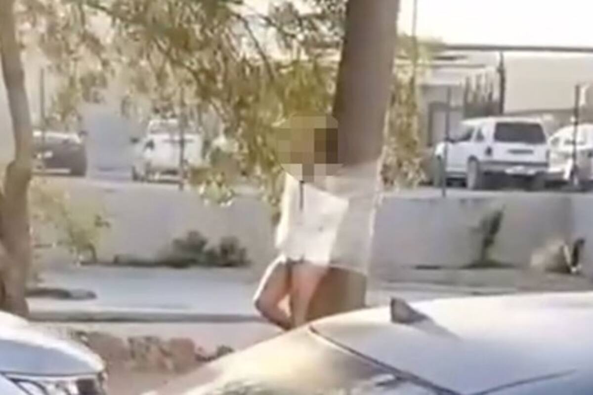 Un hombre fue encontrado desnudo y amarrado con plástico adhesivo a un árbol, en la colonia Delicias 1, Tijuana, México.