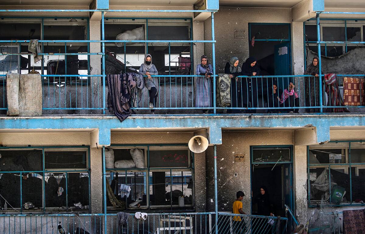 Desplazados palestinos en una escuela de la ONU en la Franja de Gaza. EFE//