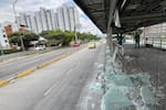 Con ladrillos destruyeron dos estaciones de Metrolínea en la autopista a Floridablanca