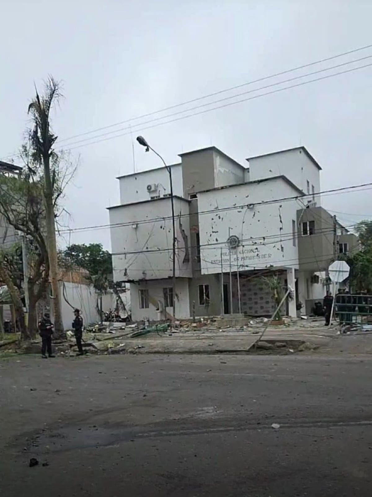 Tras el atentado en Los Patios, Norte de Santander, De la Espriella convocó un Consejo de Seguridad y advirtió: “Colombia no se arrodilla ante el terrorismo”. Foto tomada de: X.