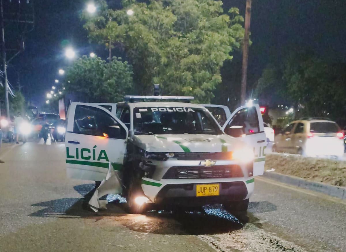 Violento atentado armado contra una patrulla de la Policía Metropolitana de Cúcuta dejó como saldo un subintendente muerto, un oficial herido y una mujer civil lesionada.