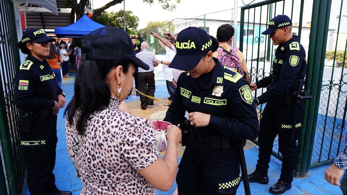 Durante toda la jornada, hubo controles y gran despliegue de las autoridades. Foto: Marco Valencia.