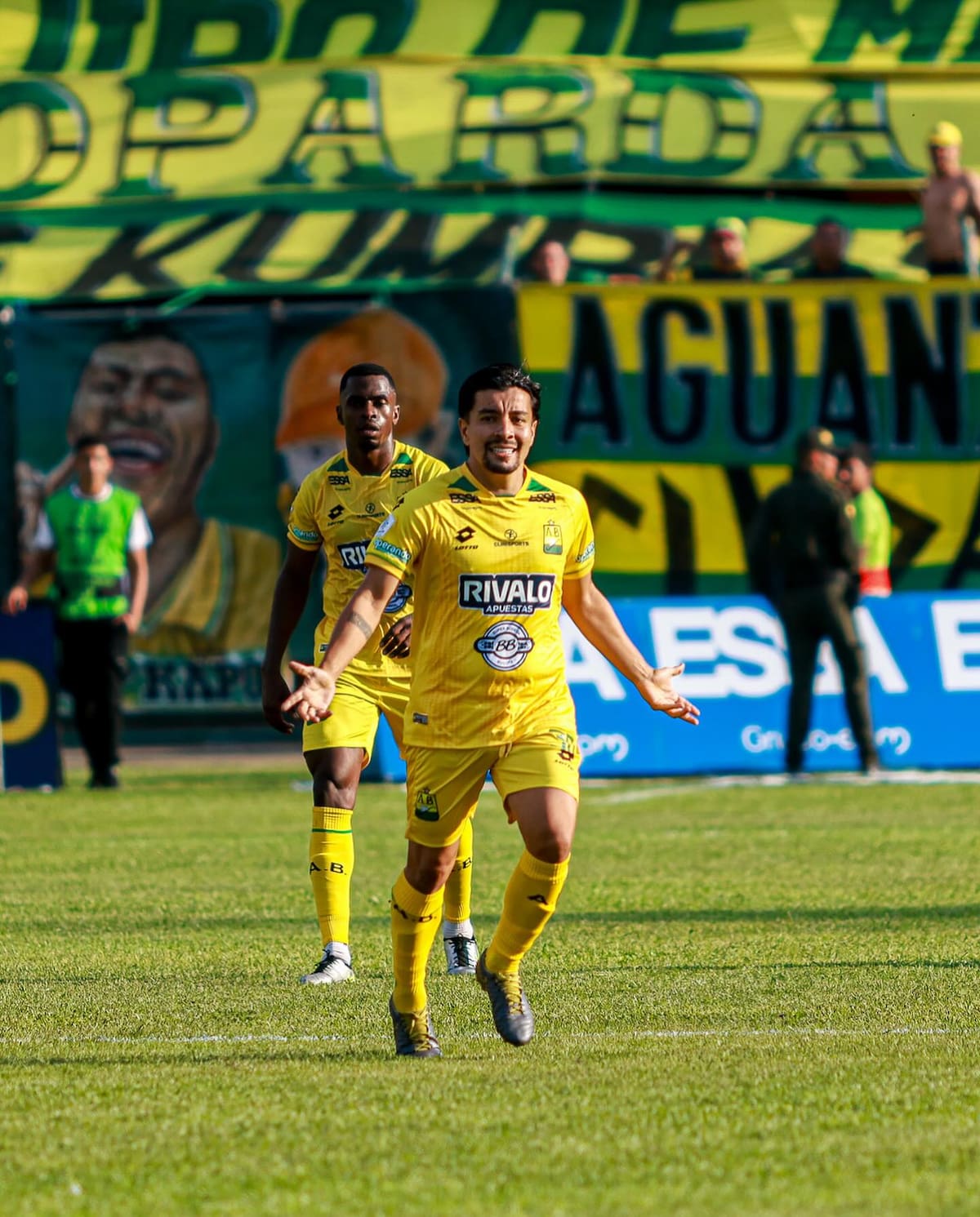 Sherman Cárdenas cumple con su cuarto ciclo como jugador de Atlético Bucaramanga. Foto: cortesía Atlético Bucaramanga.