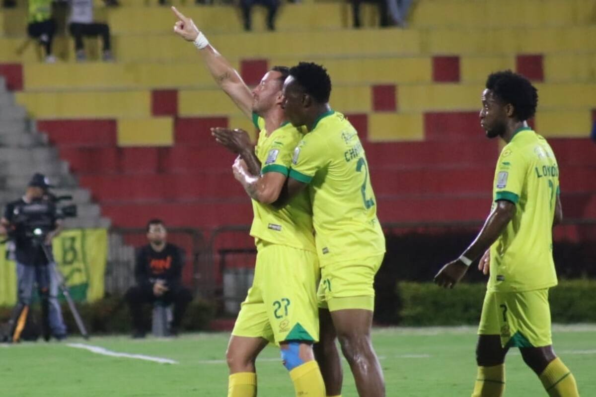 Atlético Bucaramanga está muy cerca de igualar el invicto histórico alcanzado en el 2024. Foto: Franz Rey/Vanguardia.