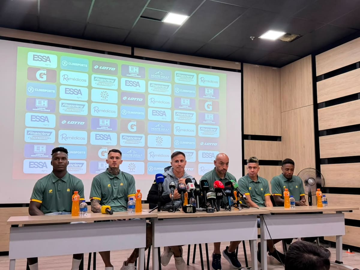 Peirano ya tiene sus refuerzos: Bucaramanga los presenta antes del inicio de la Liga. /FOTO: Luisa Garzón