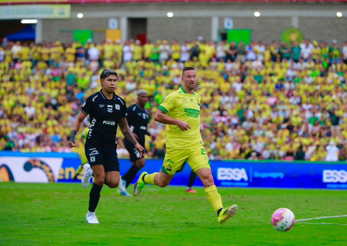 América de Cali sigue como líder de la Liga BetPlay 2026-II, con 28 puntos, pese al empate 1-1 frente al Atlético Bucaramanga en el estadio Américo Montanini. /FOTO: Jaime Moreno