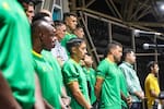 Atlético Bucaramanga apostó por la fe antes del fútbol: así fue su visita al barrio La Cumbre