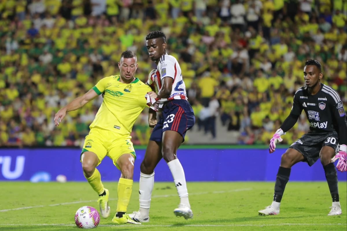 Atlético Bucaramanga llegó a 23 puntos y se ubica tercero después de su triunfo 3-1 sobre Junior. /FOTO: Jaime Moreno