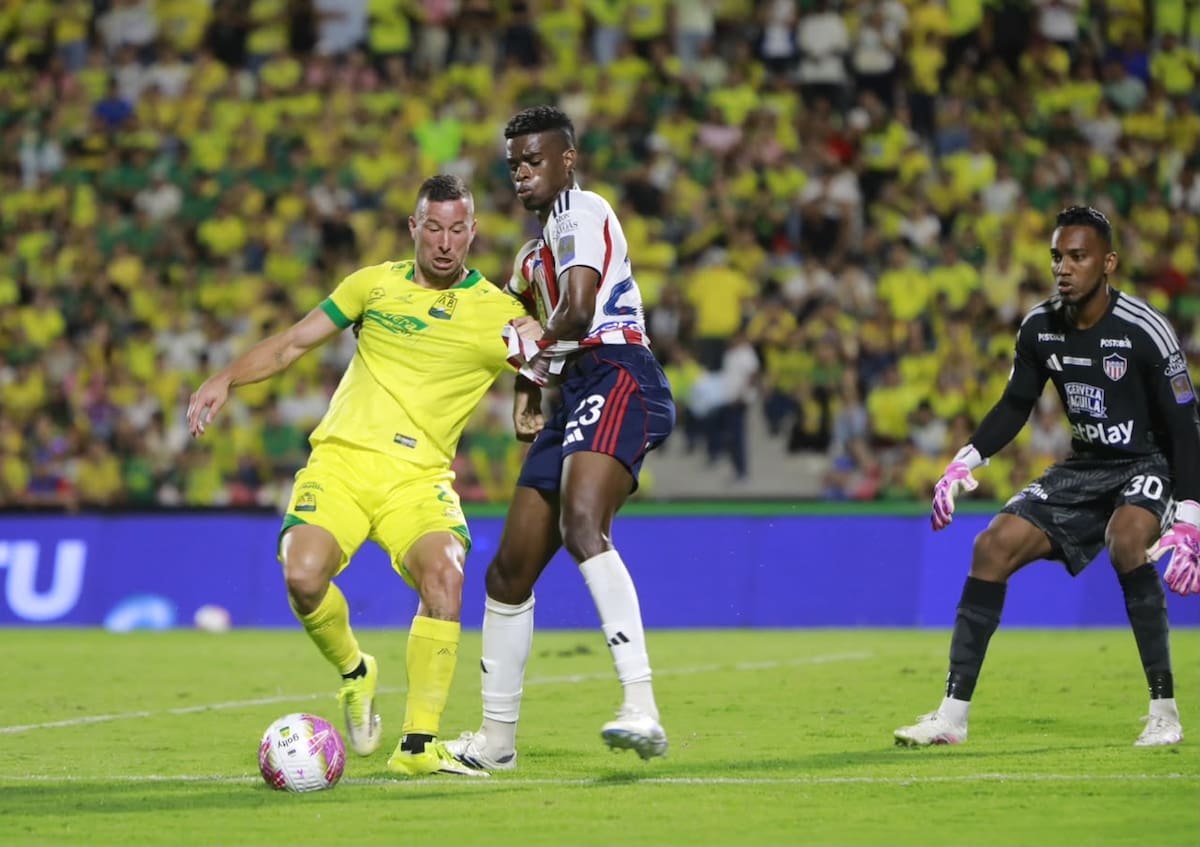 Atlético Bucaramanga llegó a 23 puntos y se ubica tercero después de su triunfo 3-1 sobre Junior. /FOTO: Jaime Moreno