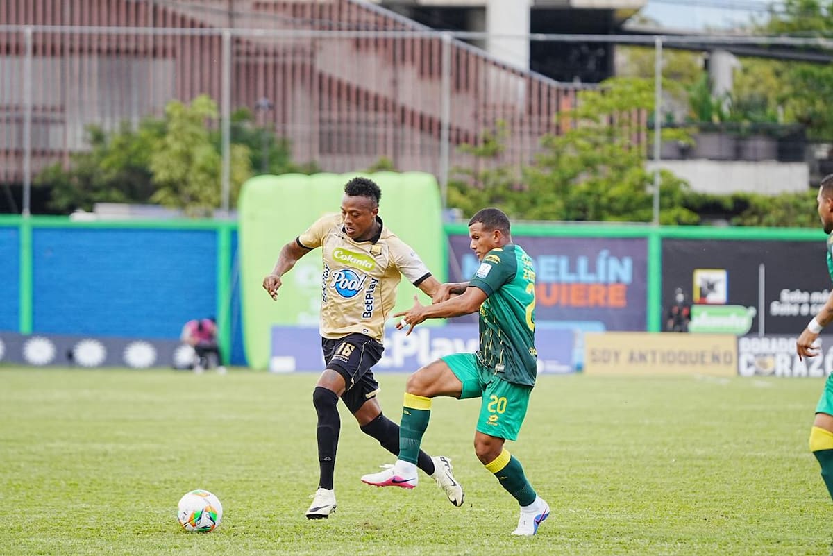 Atlético Bucaramanga perdió 2-1 en calidad de visitante ante Águilas, en partido que estaba pendiente de la fecha 7 de la Liga BetPlay I de 2026. Foto: David Jaramillo.
