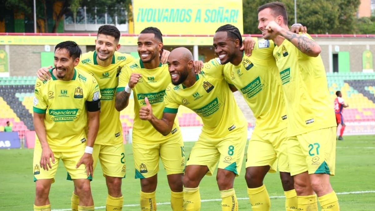 Atlético Bucaramanga doglegó 5-0 a Alianza en el marco de la fecha 4 de la Liga BetPlay I de 2026, que sirvió para rendirle un homenaje a Camilo Rojas, hincha búcaro asesinado en Cúcuta. Foto: Jaime Moreno.