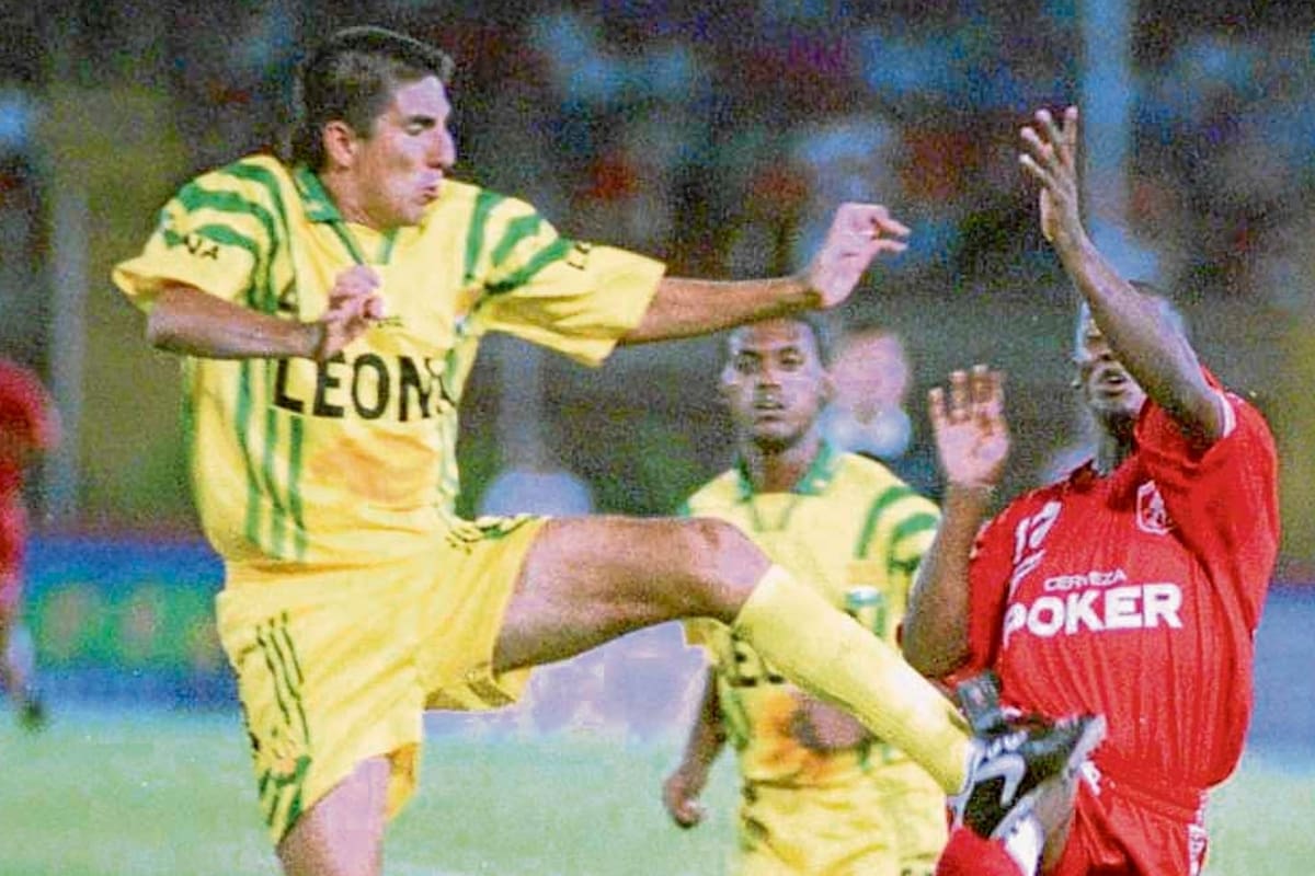 Miguel Montañez fue uno de los defensores centrales de Atlético Bucaramanga, en el empate 2-2 ante América de la primera fecha de la Copa Libertadores de 1998. Foto: archivo / VANGUARDIA
