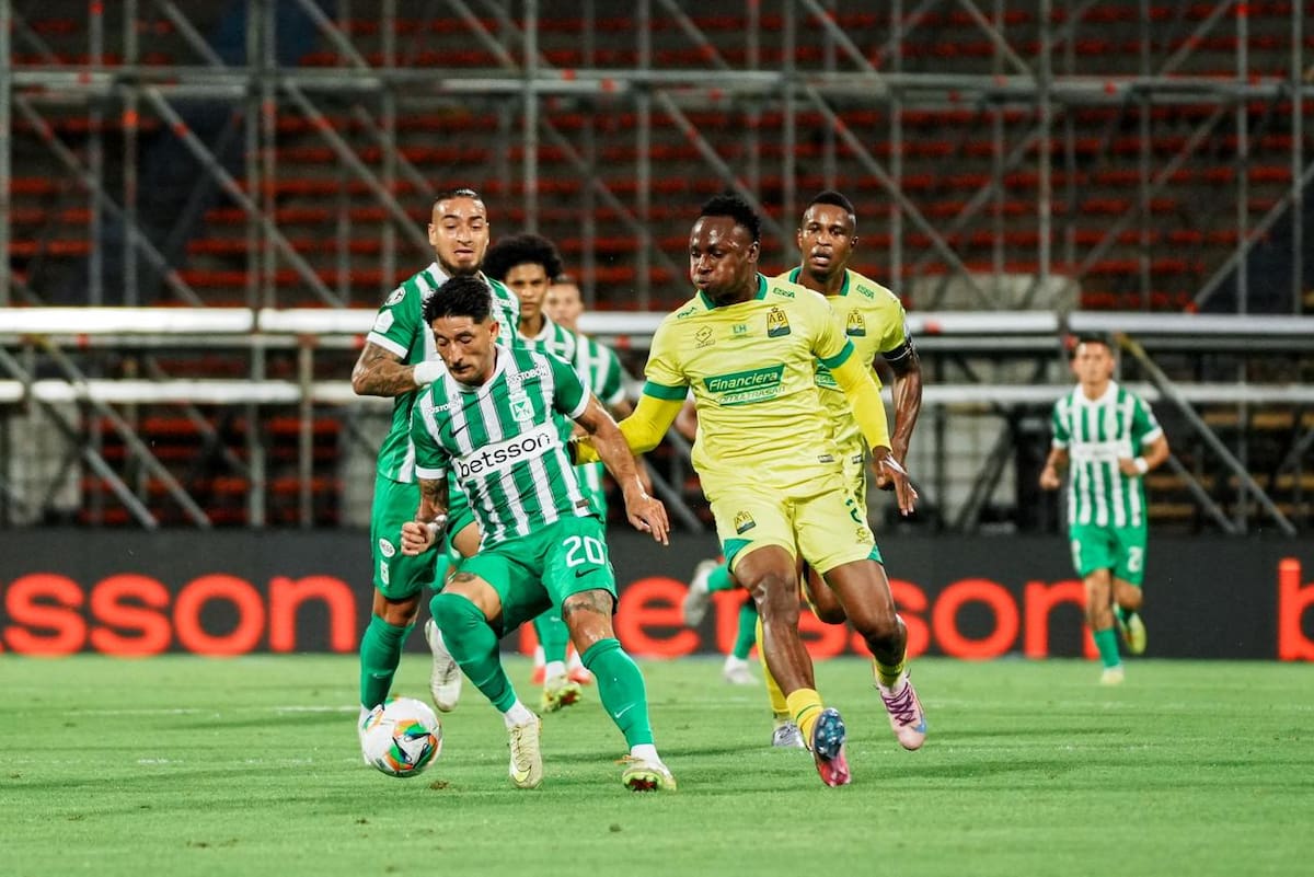 Atlético Bucaramanga cayó ante Nacional y complicó su clasificación en la Liga BetPlay I 2026. Foto: David Jaramillo/Colprensa