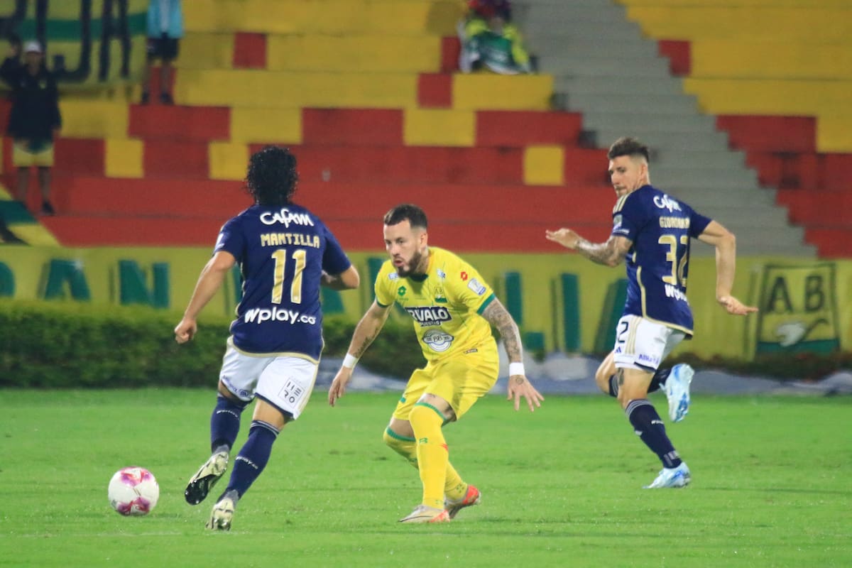 Atlético Bucaramanga clasificó a los cuartos de final de la Copa BetPlay tras una dura definición con Millonarios. (Foto: Jaime Moreno / VANGUARDIA).