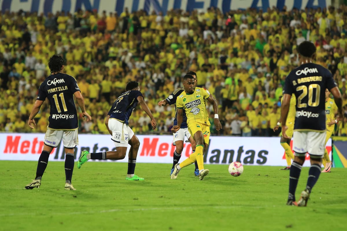 Atlético Bucaramanga clasificó a los cuartos de final de la Copa BetPlay tras una dura definición con Millonarios. (Foto: Jaime Moreno / VANGUARDIA).