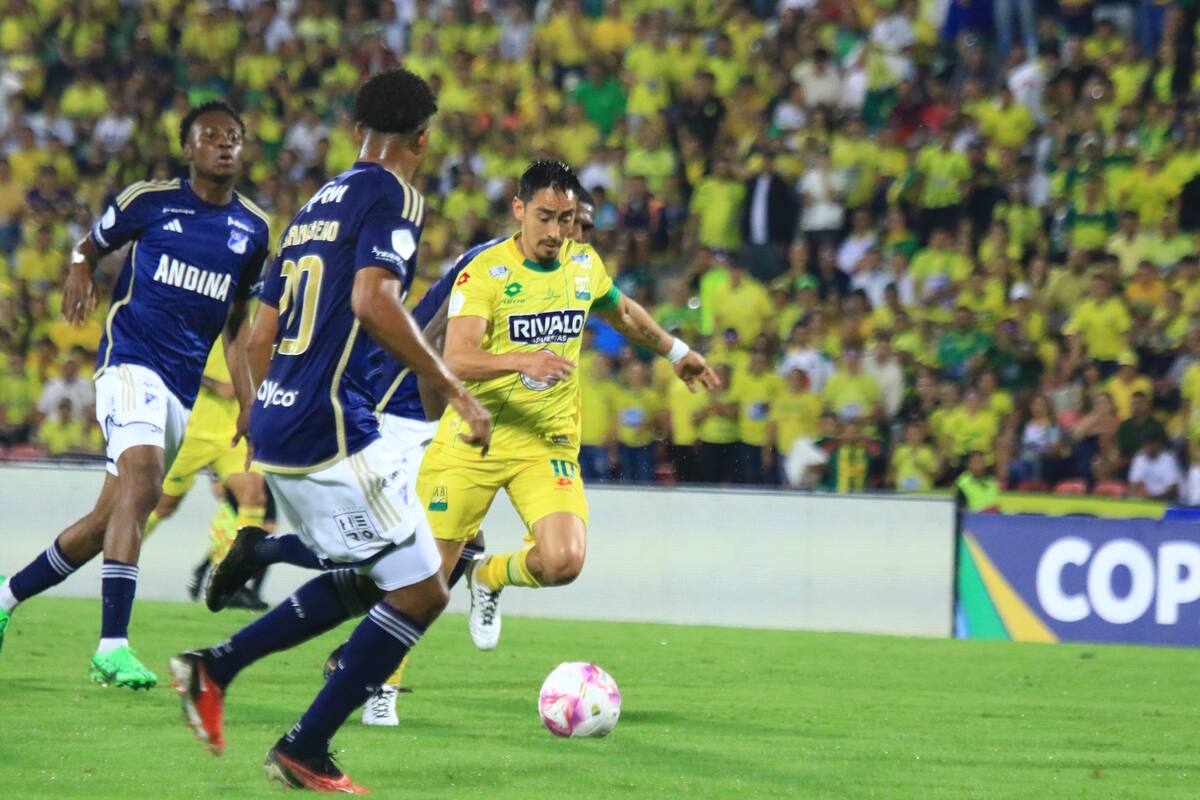 Atlético Bucaramanga clasificó a los cuartos de final de la Copa BetPlay tras una dura definición con Millonarios. (Foto: Jaime Moreno / VANGUARDIA).