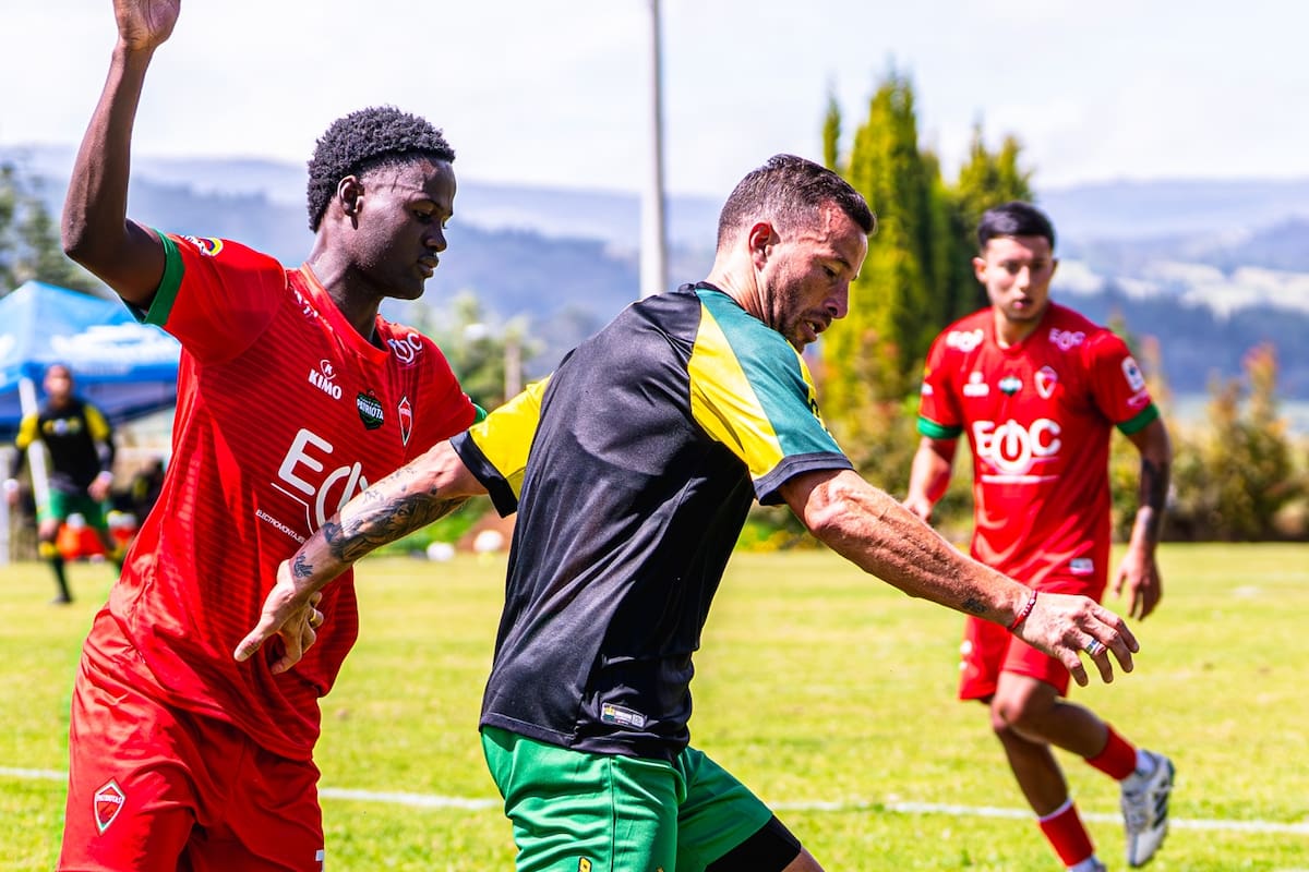 Atlético Bucaramanga dejó señales en su primer amistoso de pretemporada ante Patriotas en Tunja. Foto: Cortesía Atlético Bucaramanga